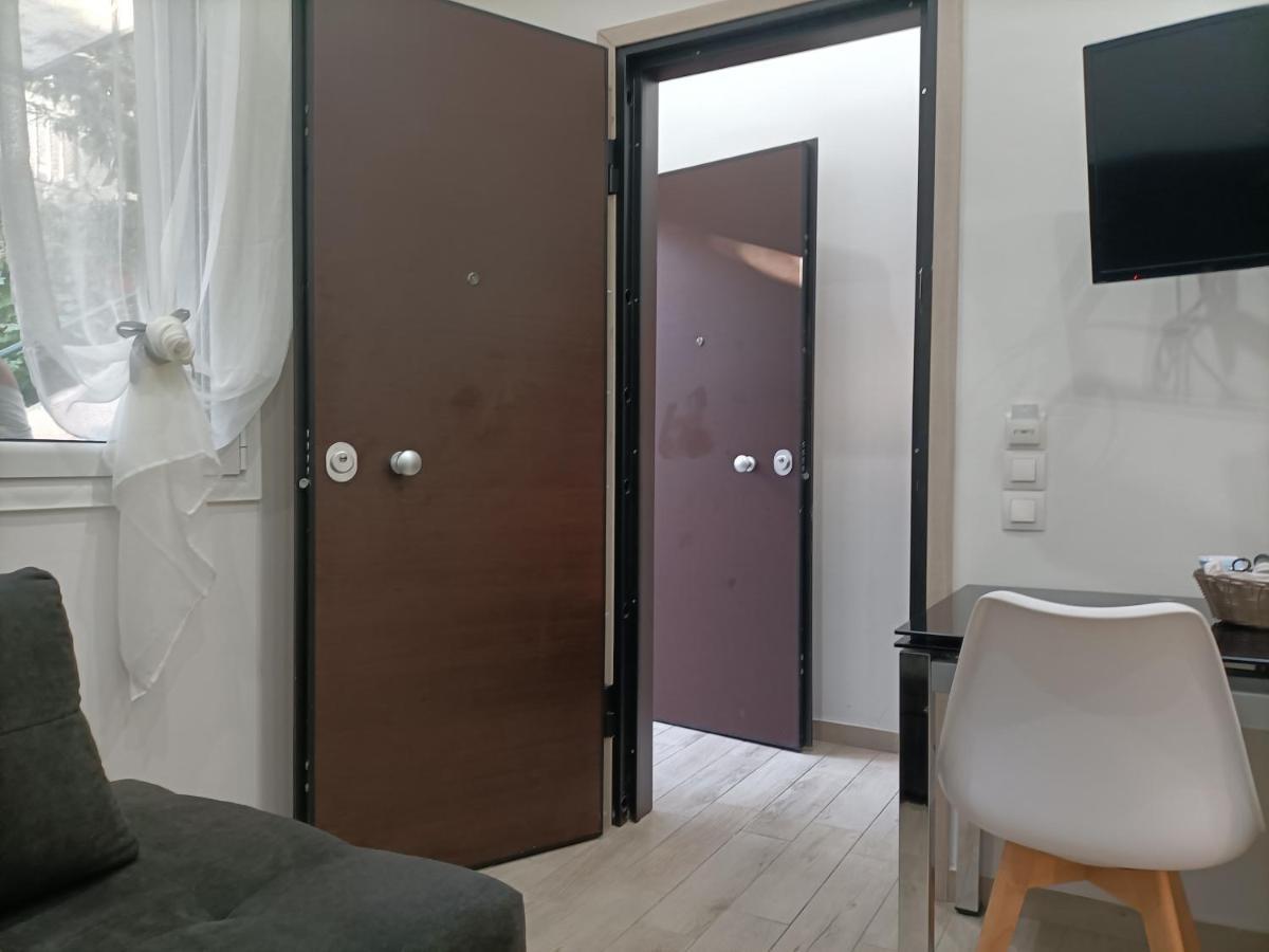 Apartamento Beautiful Pedestrian Atenas Exterior foto